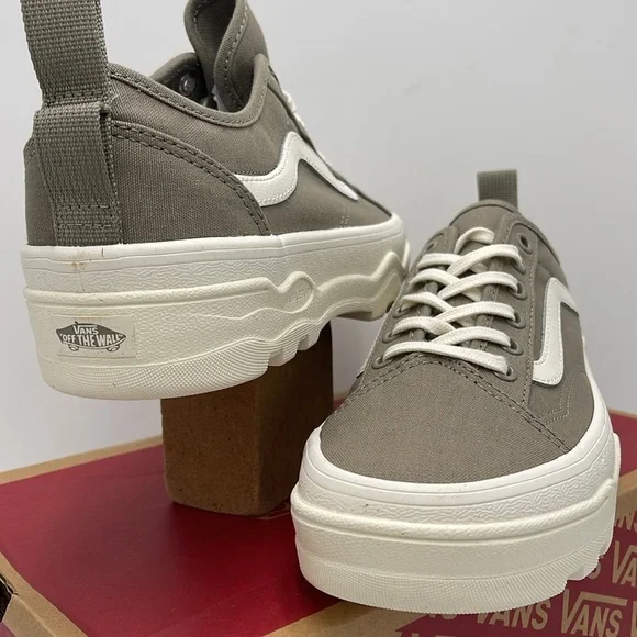 Vans WMNS Sentry Old Sko
Overland Trek
VN0A5KR3BLV
Sneakers - Picture 8 of 16